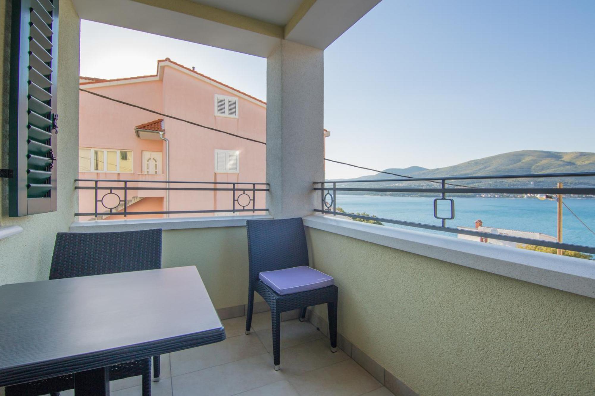 Apartments Villa Novak 1 Donji Okrug  Zimmer foto